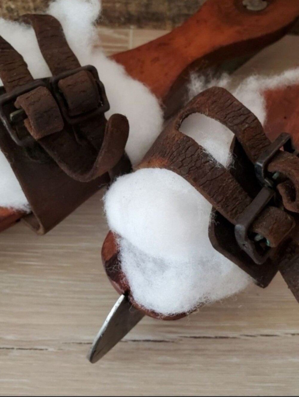 Vintage/ Antique Rustic Wooden Ice Skates with Leather Straps Union Hardware - Picture 11 of 12